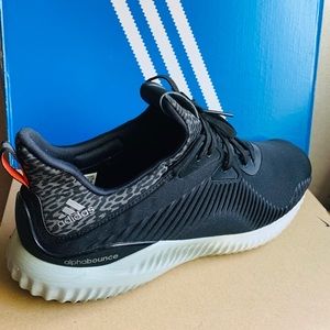 Adidas Alphabounce
